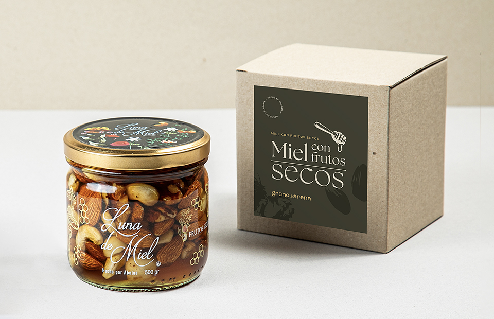 Miel con frutos secos